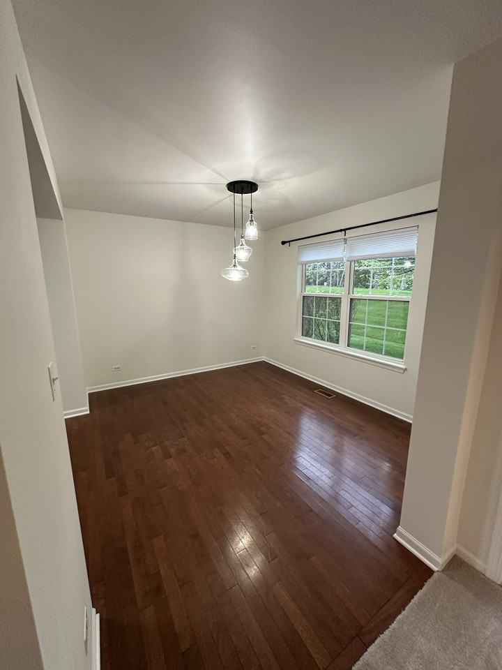 560 Lancaster Dr #560 - Photo 6 of 40