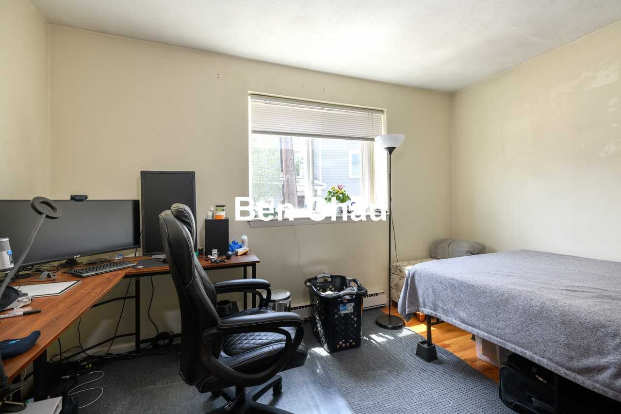 259 Summer St #1B - Photo 5 of 9