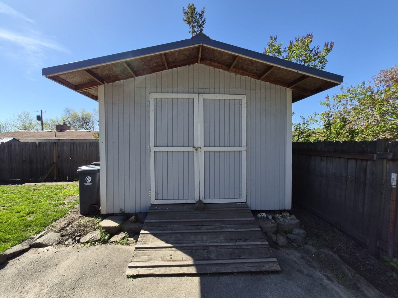 625 Kenneth St #NA - Photo 3 of 22