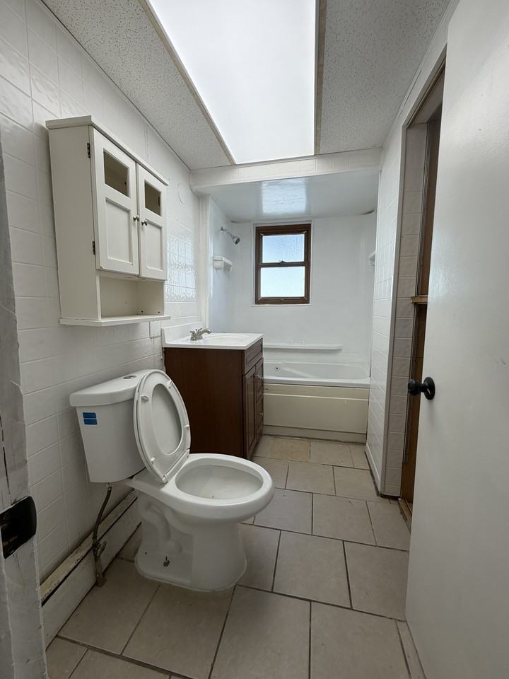68 N Shirley St #NA - Photo 7 of 19