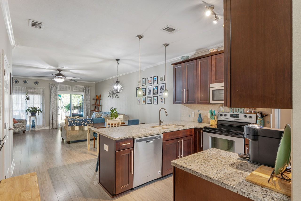 2711 Bay Club Dr #NA - Photo 5 of 21