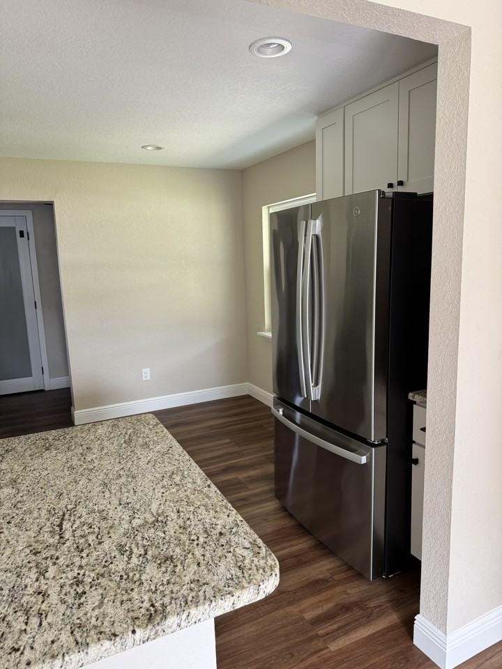 2060 Flamingo Dr #NA - Photo 6 of 15