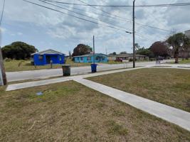 featured image of 1220 Avenue L #A