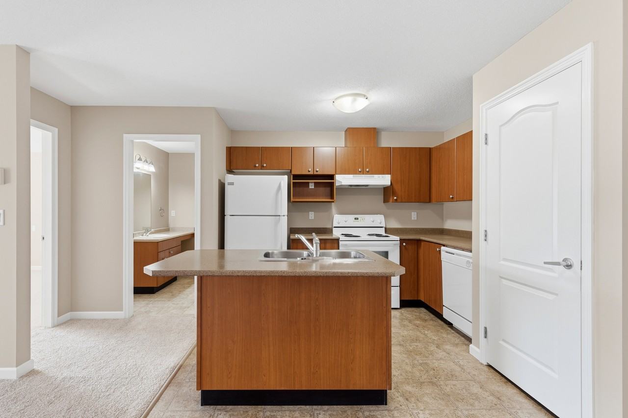 7556 - 7556 Topaz Drive - Photo 5 of 15