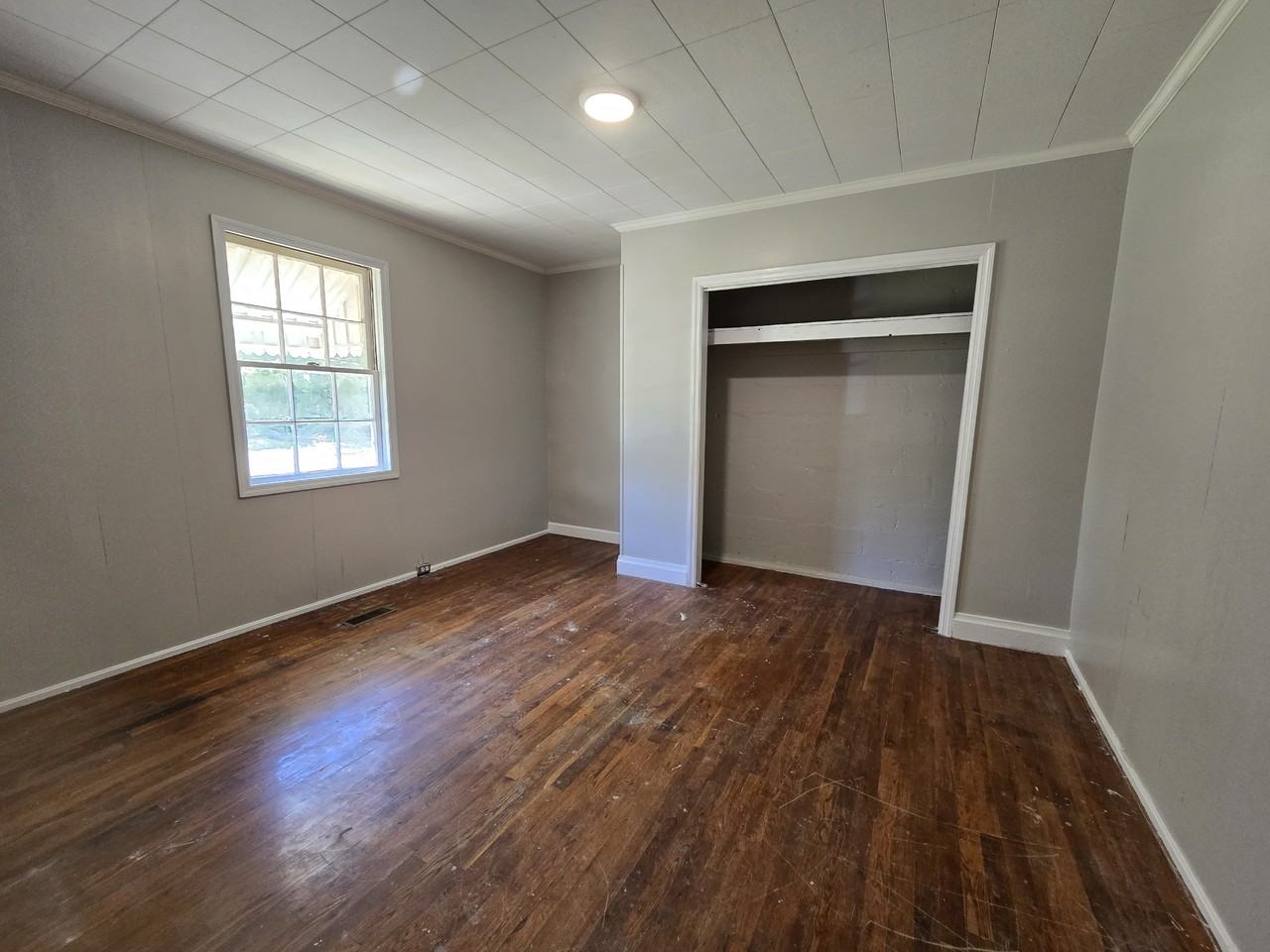 137 Marshall Cir #1 - Photo 4 of 8