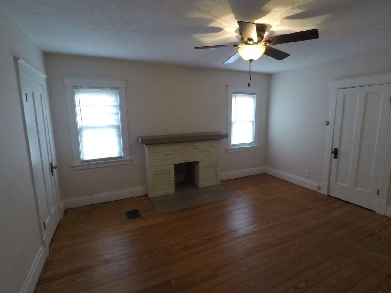 6119 Gladys Ave #2 - Photo 5 of 6