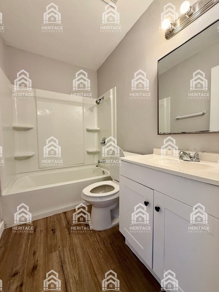 5809 Kilpatrick Ave #1 - Photo 5 of 32