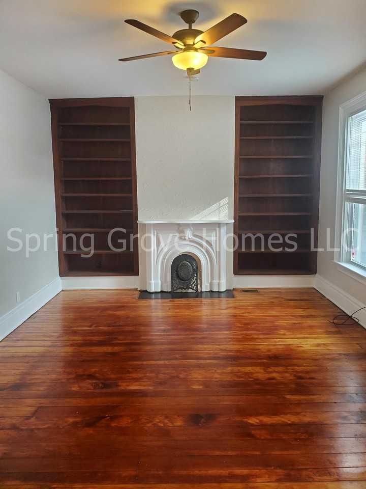 710 Derby Ave #1 - Photo 3 of 23
