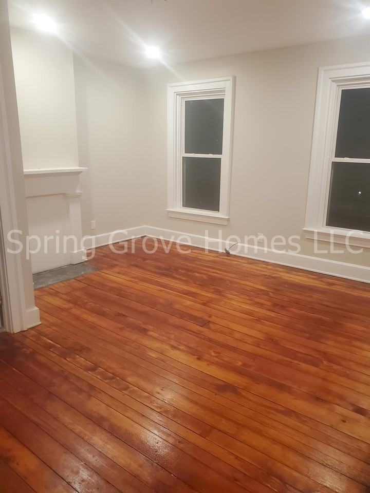 710 Derby Ave #1 - Photo 4 of 23