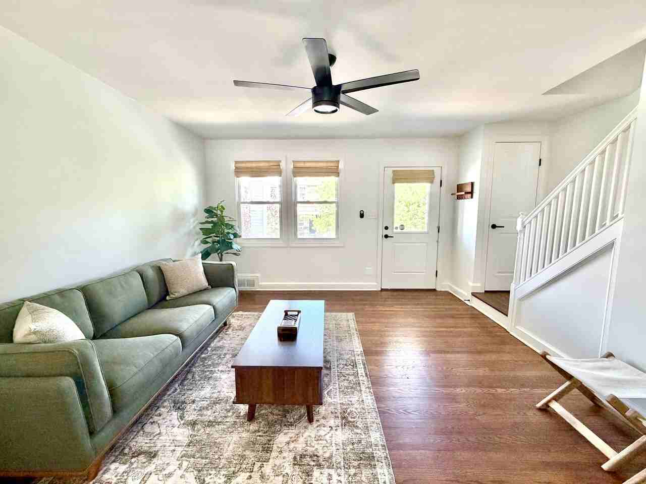 1781 Lyman Pl Ne - Photo 2 of 17