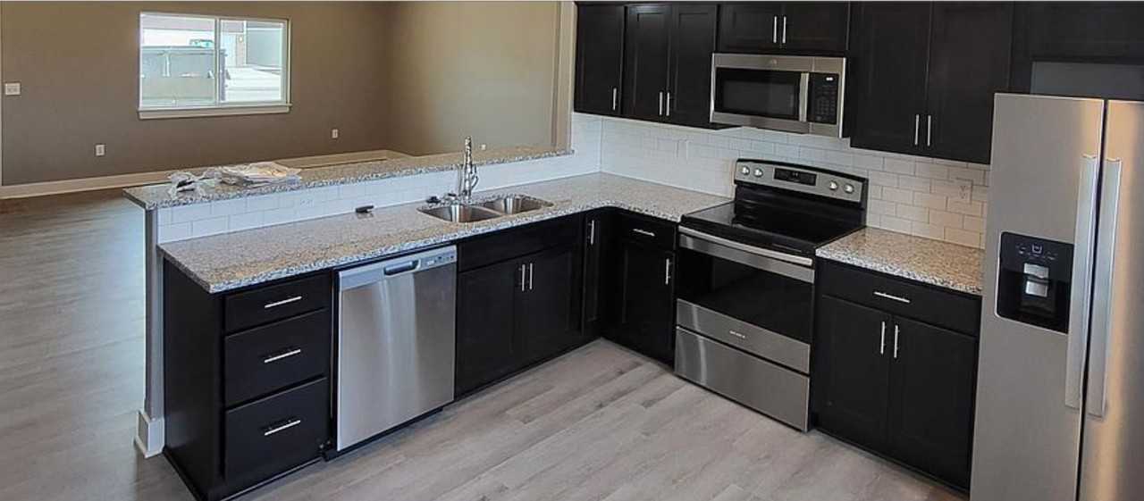 12124  12126 W Shadow Lakes St #12124 - Photo 5 of 11