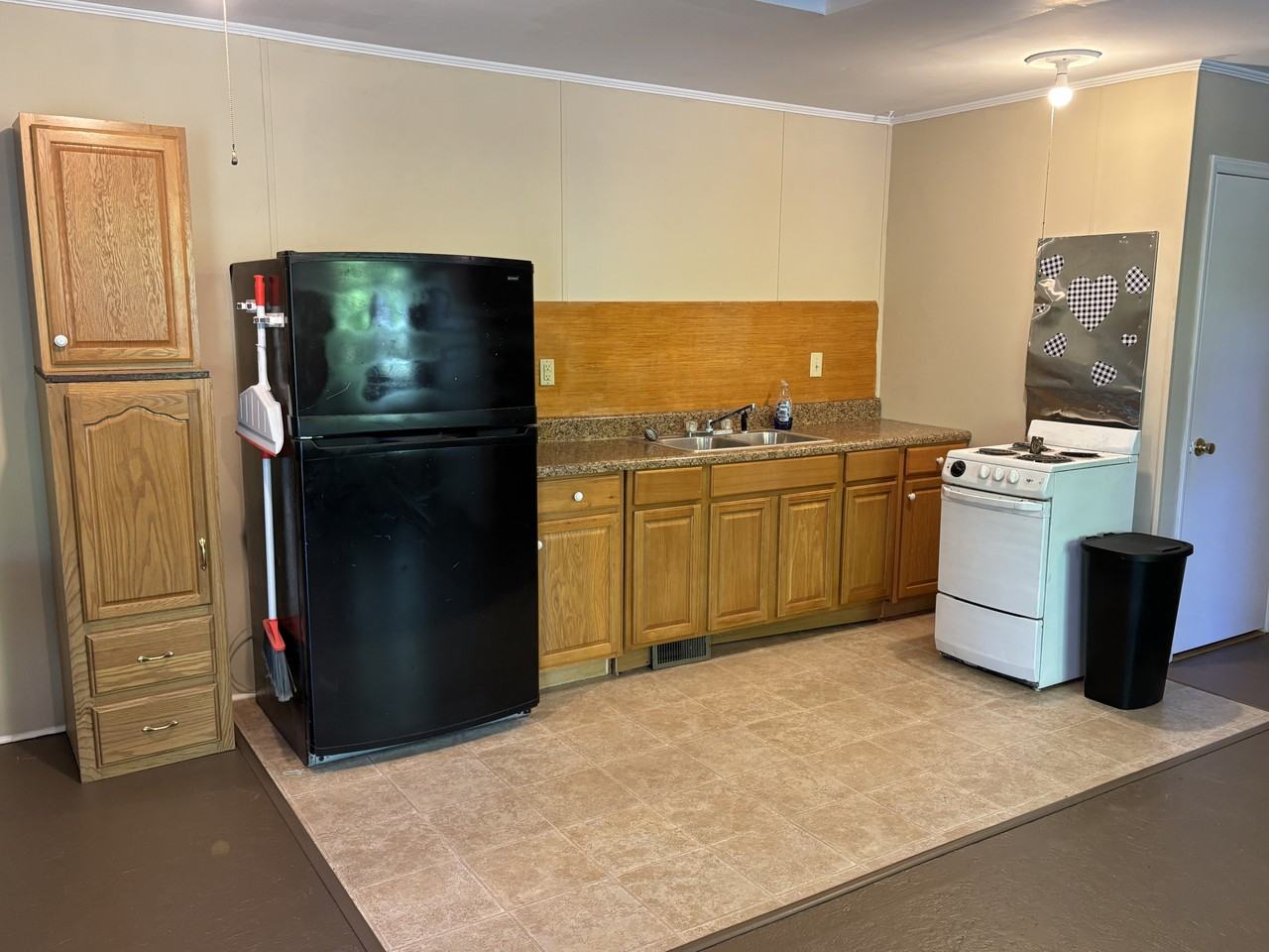 601 N Broad St - Photo 7 of 17
