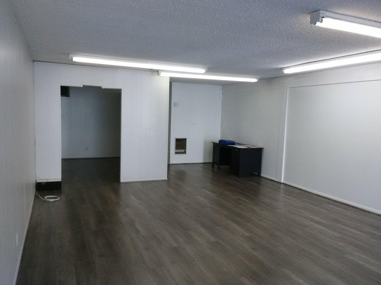 1032 Redondo Ave #B - Photo 4 of 11
