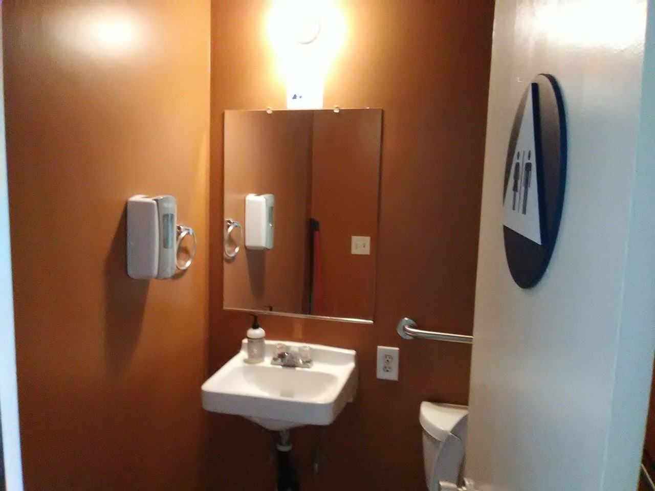 1032 Redondo Ave #B - Photo 7 of 11