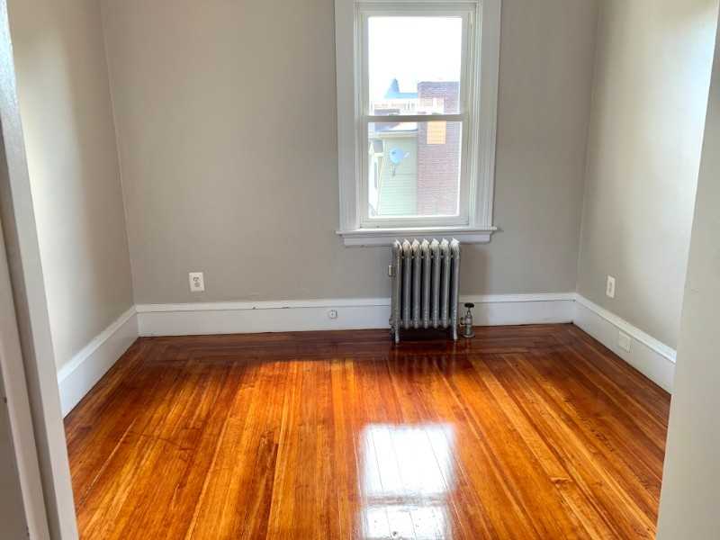 78 Irving Ave #1 - Photo 7 of 18