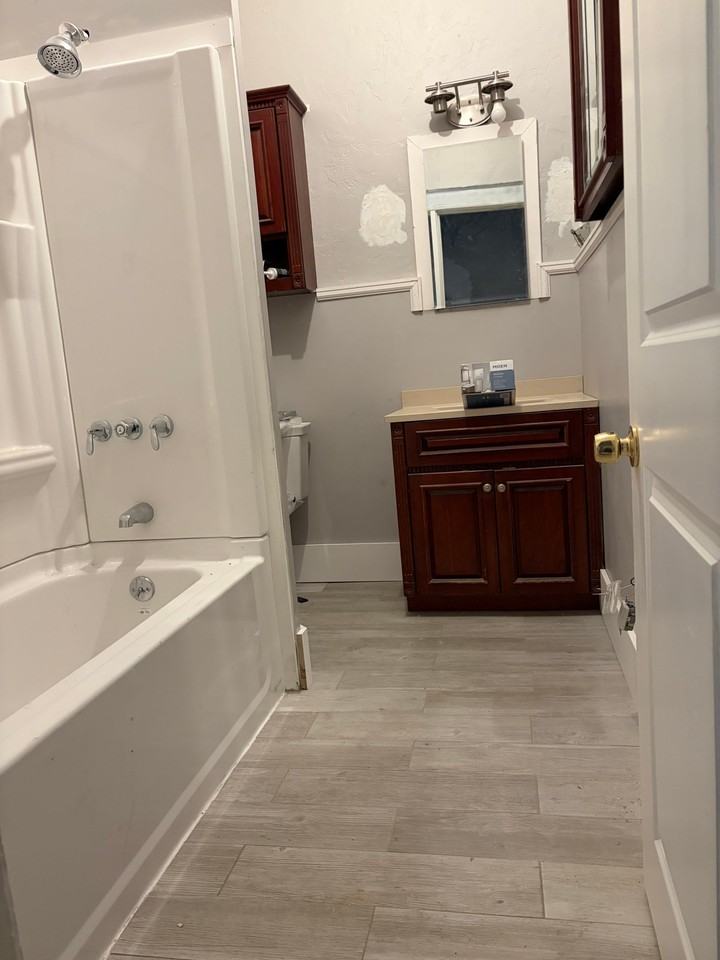 907 Chartiers Ave #2 - Photo 3 of 10