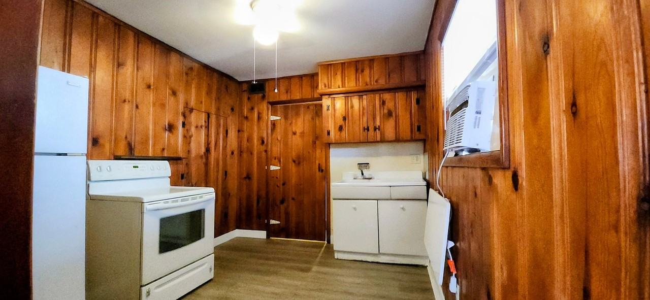 510 Clinton St - Photo 6 of 18