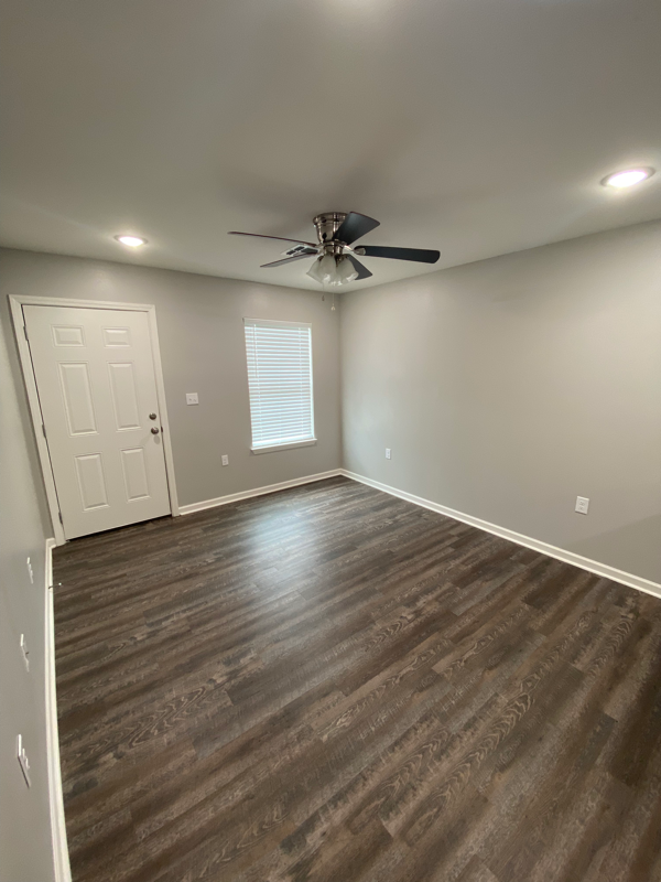 136 Duplantis St #C - Photo 2 of 9
