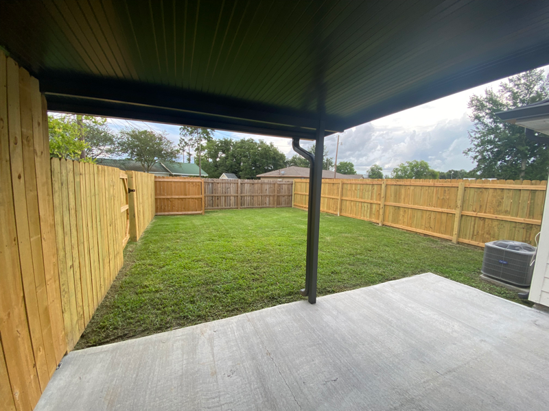 136 Duplantis St #C - Photo 6 of 9