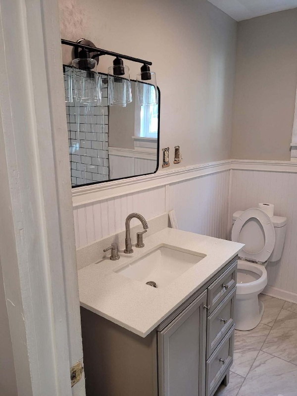 122 E Scott St - Photo 3 of 16