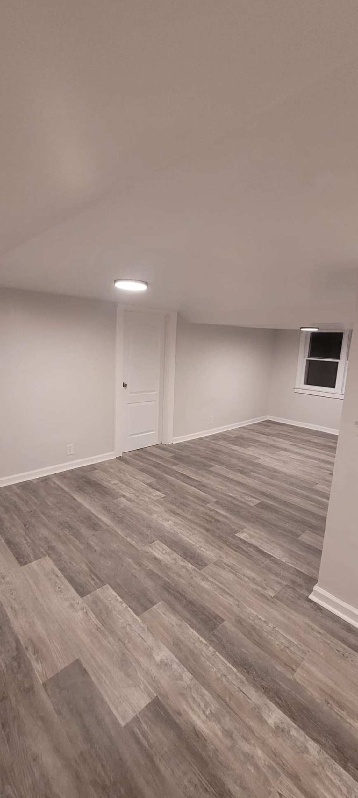 122 E Scott St - Photo 4 of 16