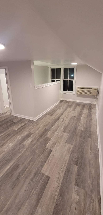 122 E Scott St - Photo 5 of 16