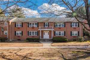 featured image of 2 Brickyard Rd #3B