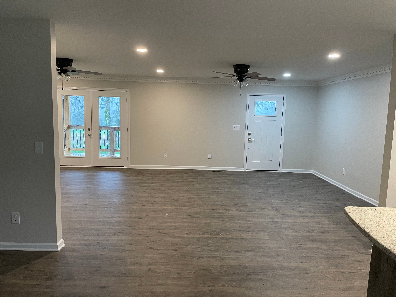 3082 Valley Creek Rd - Photo 3 of 18