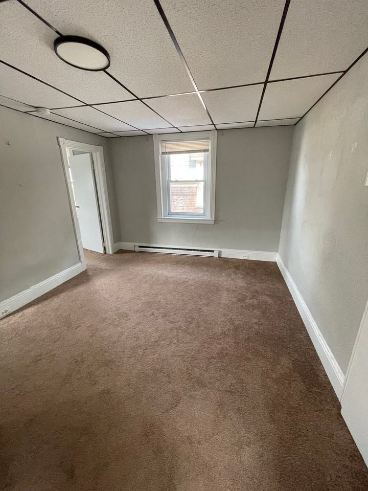 4312 Walnut St #3RR - Photo 4 of 9