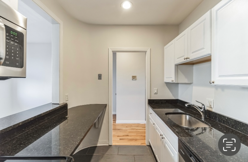 202 H St #1 - Photo 2 of 10