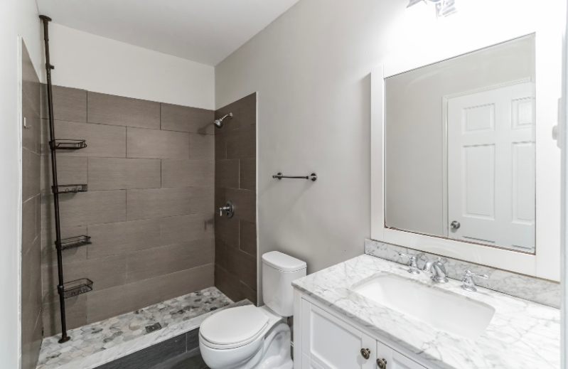 202 H St #1 - Photo 7 of 10