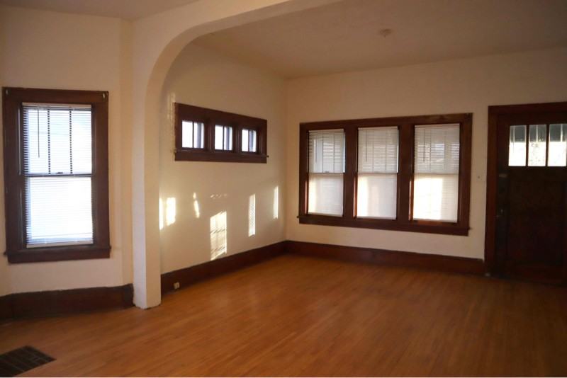 1247 Hubbard Ave #1 - Photo 2 of 7