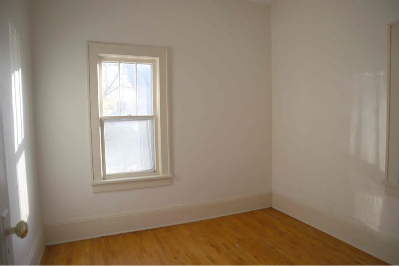 1247 Hubbard Ave #1 - Photo 4 of 7