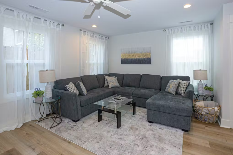 705 Brooks Aly - Photo 2 of 12