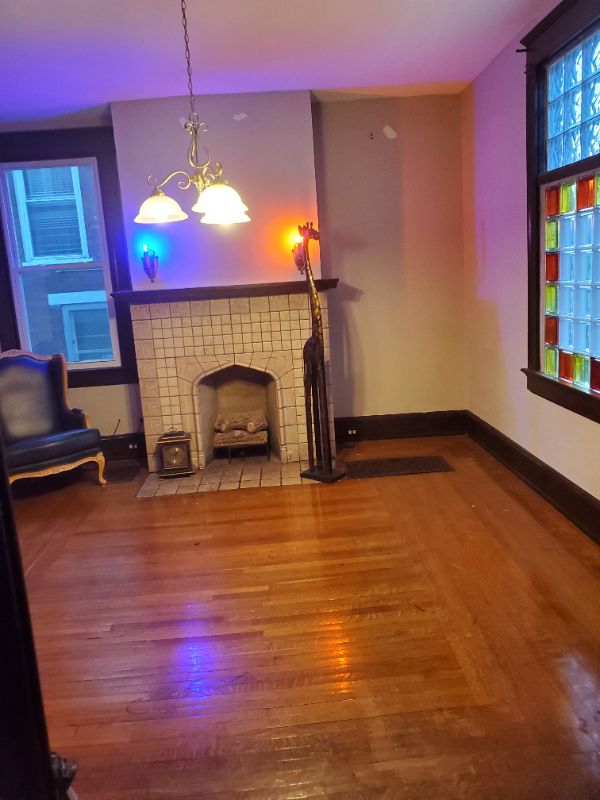 907 Lexington Ave #A - Photo 3 of 17