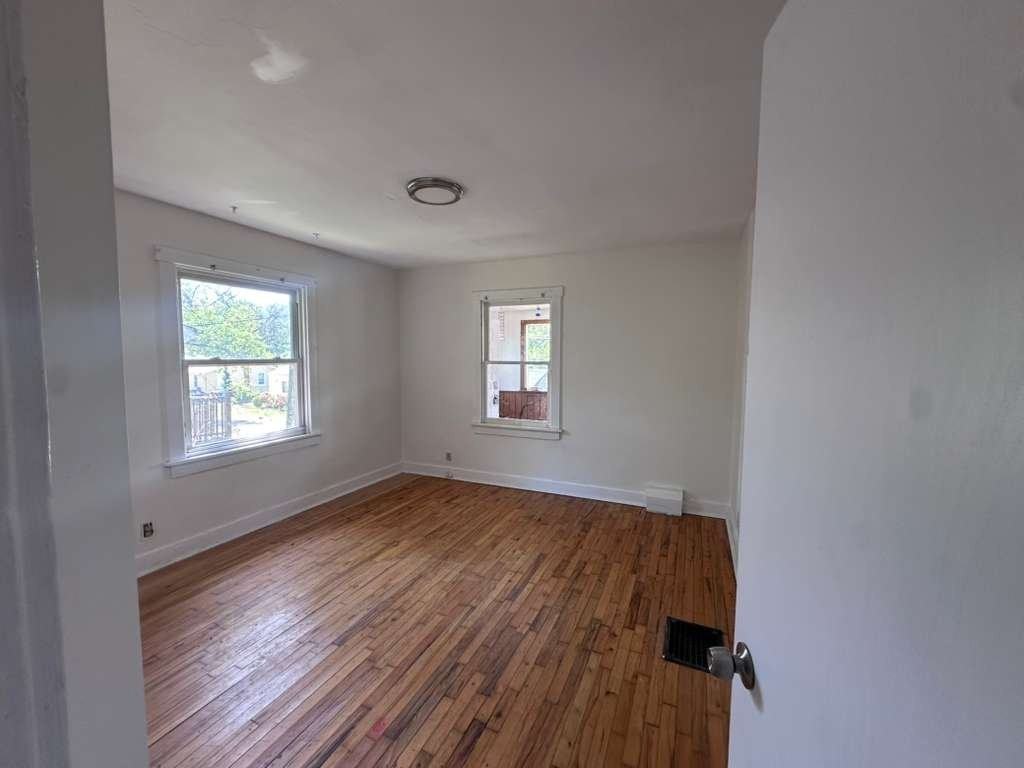 806 Marvin Ave - Photo 3 of 12