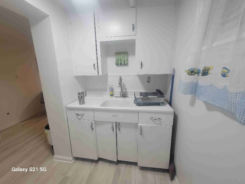 112 W 9th St #11 - Photo 4 of 8