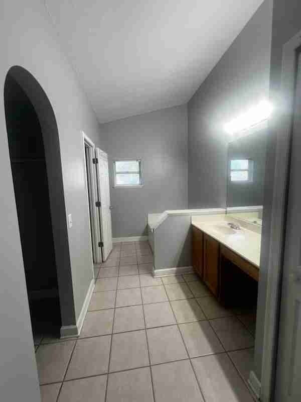 14426 Lake Price Dr - Photo 2 of 10