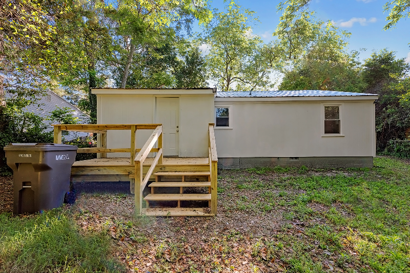 5745 Holland St - Photo 2 of 17