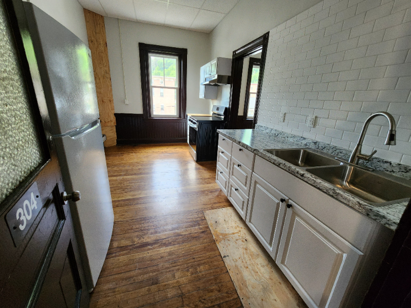 10 Langdon St #304 - Photo 2 of 9