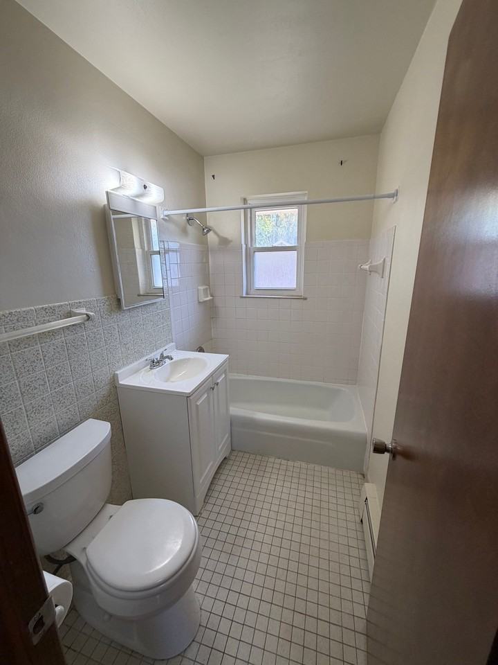 8111 W Lincoln Ave #6 - Photo 6 of 6