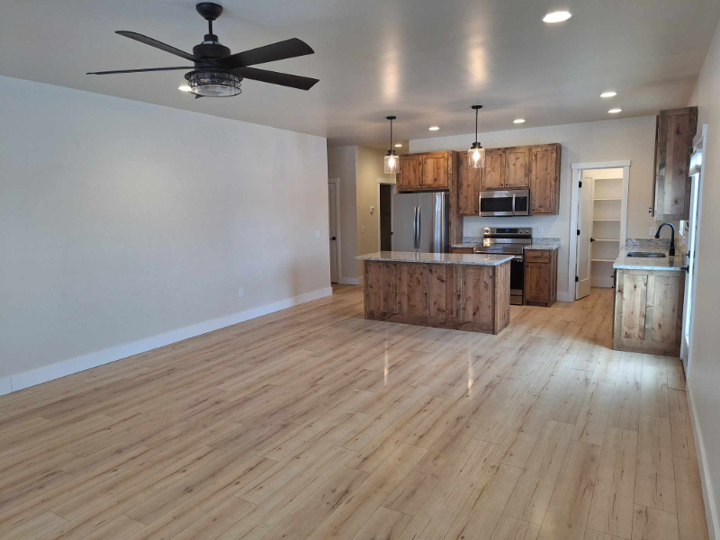 708 S Walnut St #1 - Photo 5 of 15