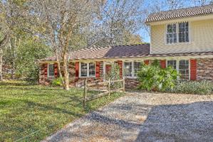featured image of 1152 Bradford Ave