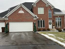 featured image of 8633 Carriage Hill Ct