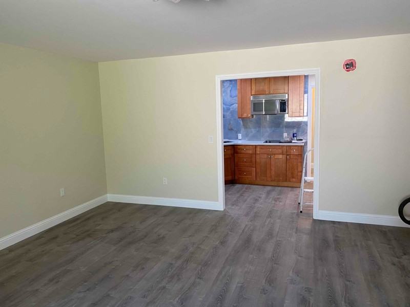 20012 Rodrigues Ave - Photo 5 of 23