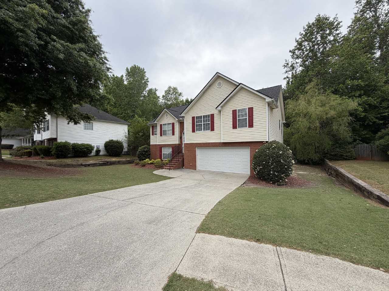 3258 Sharp Creek Ln - Photo 2 of 37