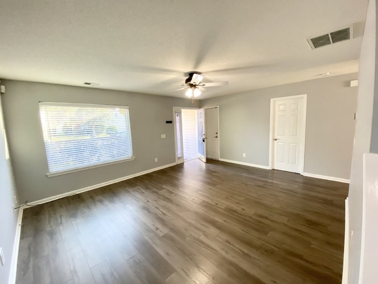 470 Live Oak Walk - Photo 7 of 20