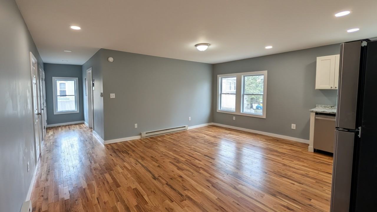 510-512 Columbia Street - 512 Upper #512UPPER - Photo 4 of 5