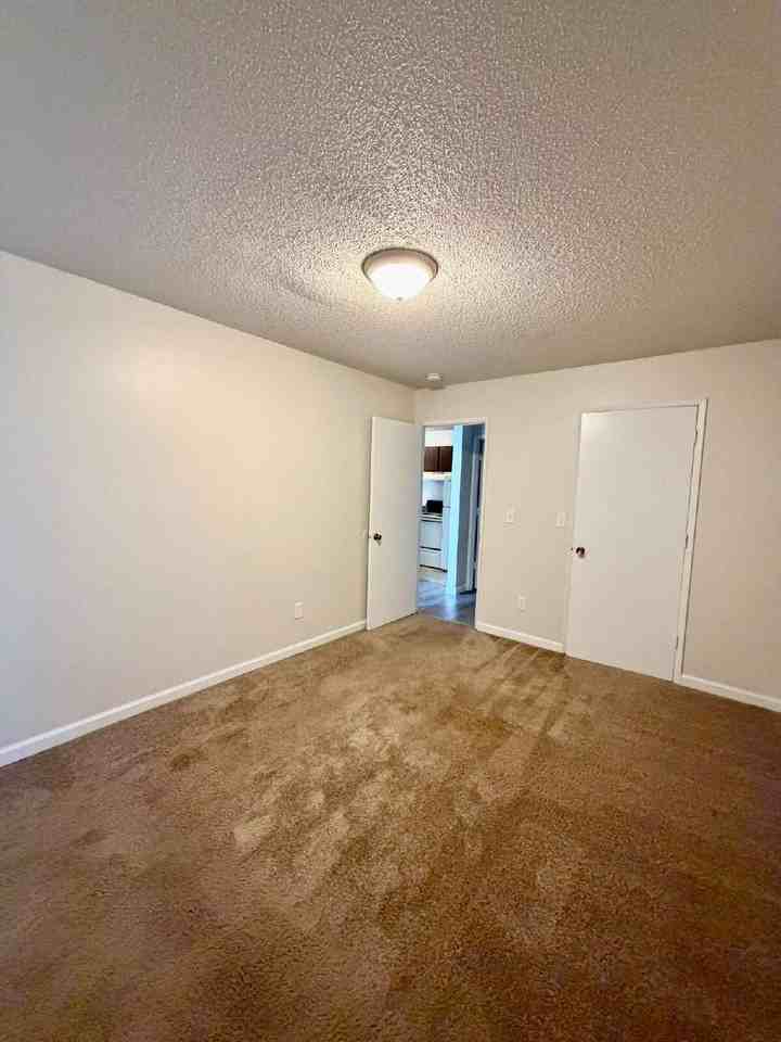 13335 Se Powell Blvd #02 - Photo 7 of 8