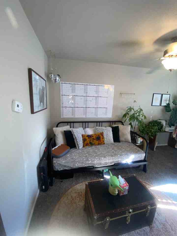 70 W Layton Ave Apt B - Photo 3 of 10